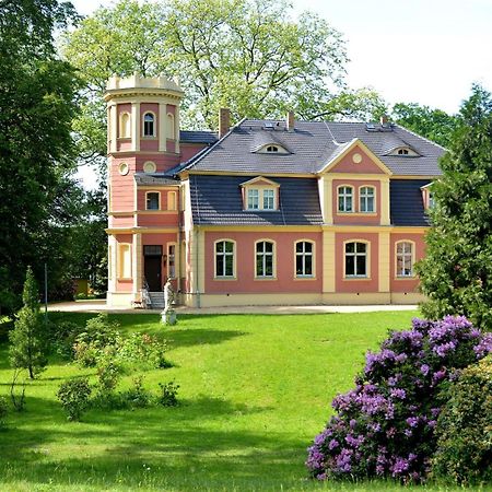 Ferienwohnung Im Gutshof Direkt Gegenueber Dem Schloss, Rhododendronpark Mit Terrasse Und Wlan Kromlau Exterior photo