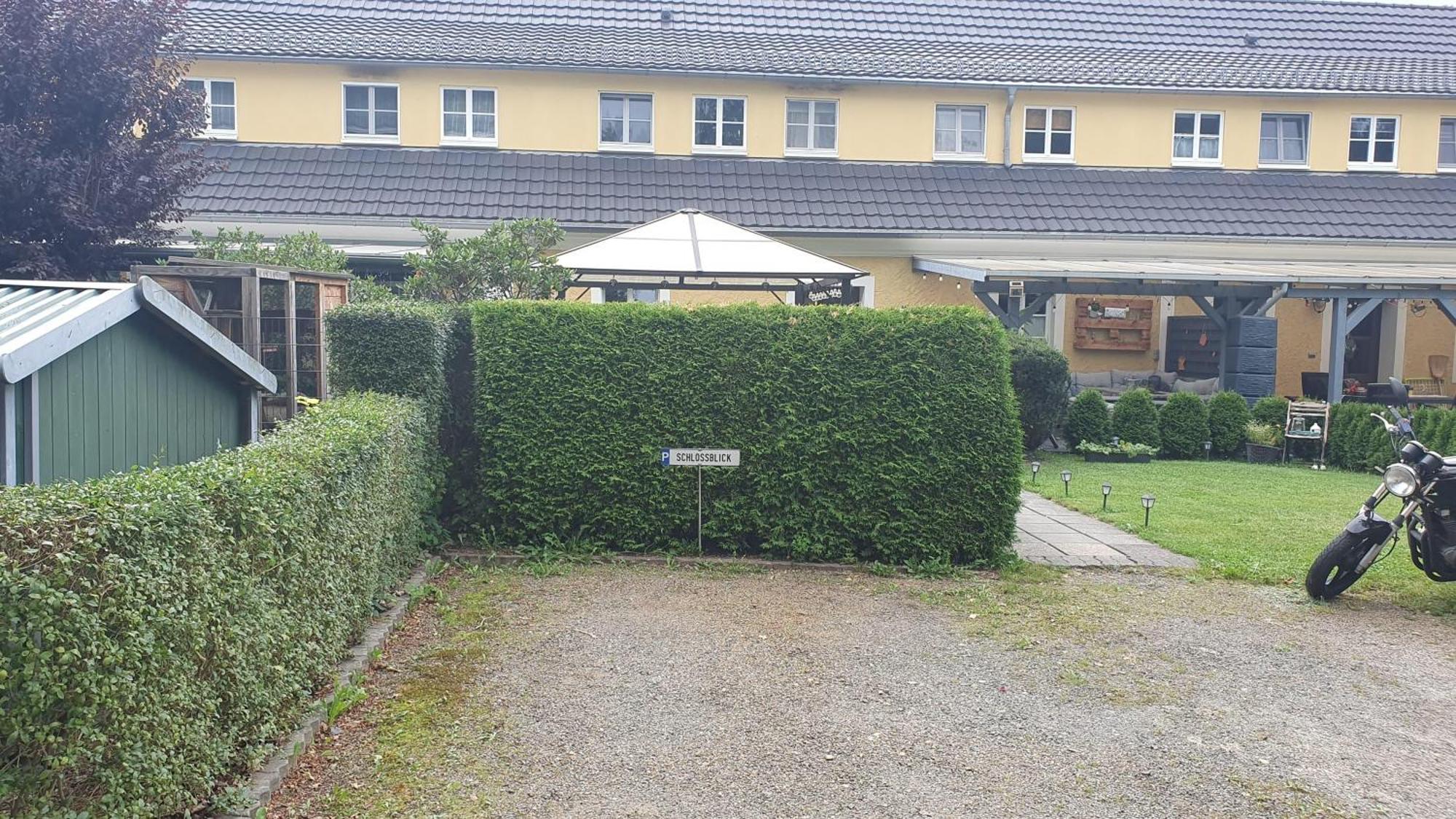 Ferienwohnung Im Gutshof Direkt Gegenueber Dem Schloss, Rhododendronpark Mit Terrasse Und Wlan Kromlau Exterior photo